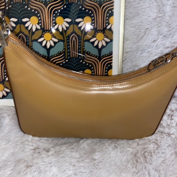 Gucci Vintage Camel Color Hobo Style Shoulder Bag EUC - Picture 2 of 16